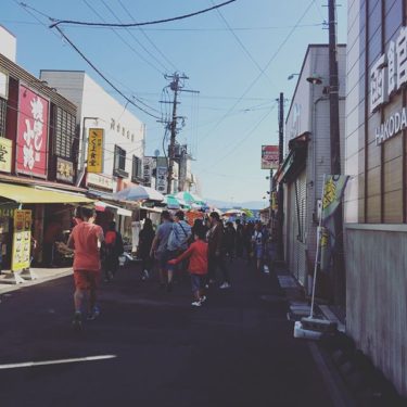 函館競馬場の朝は猛烈に早い。
